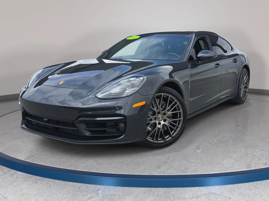 2022 Porsche Panamera 4 E-Hybrid's photo