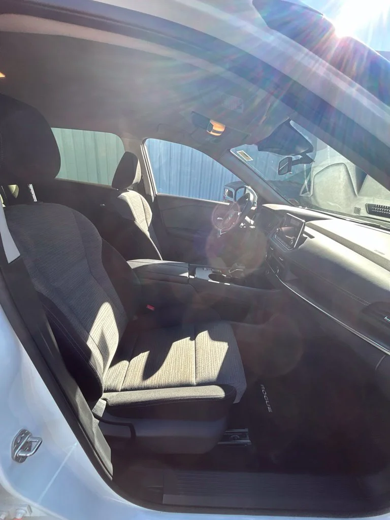 Used 2023 White Nissan SV image 23
