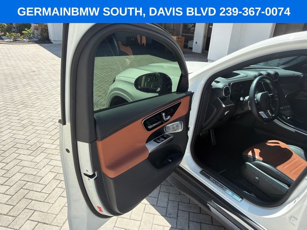 Used 2024  Mercedes-Benz GLC 300 Coupe image 9