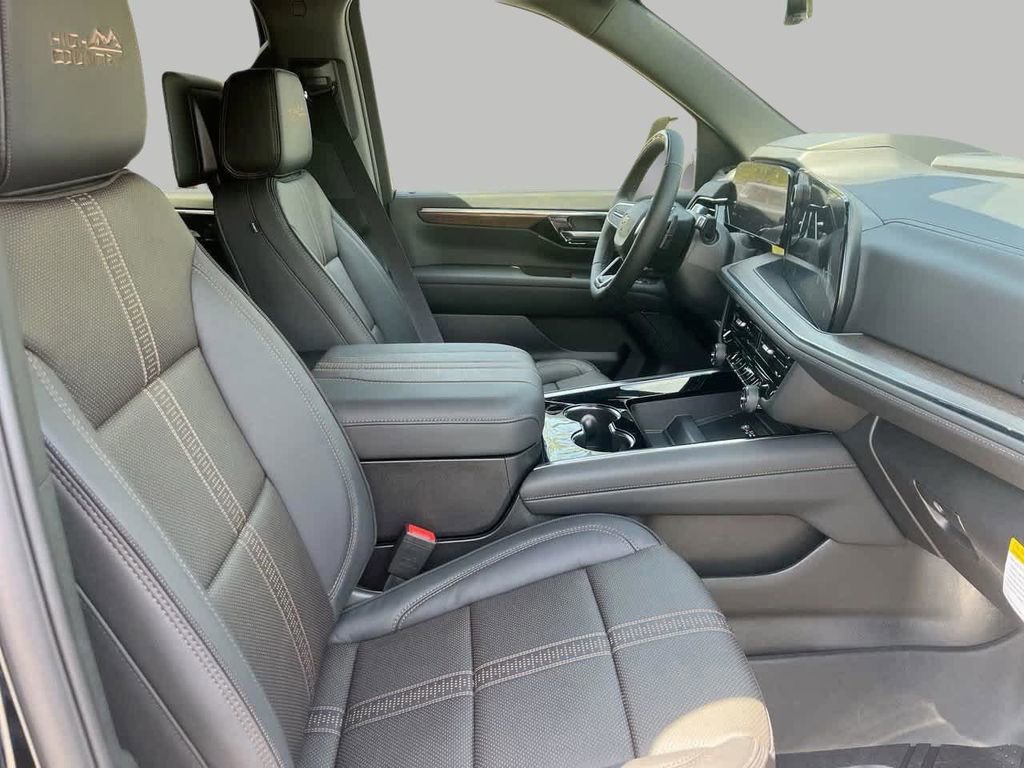 2026 Chevrolet Suburban High Country - Photo 9