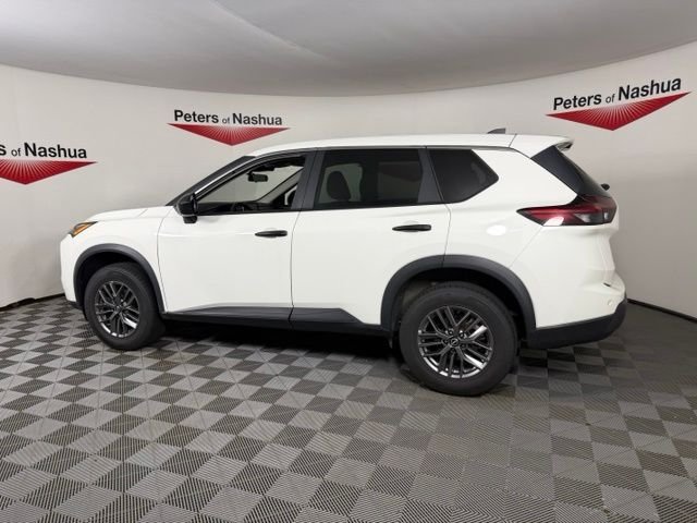 Certified Used 2024 Glacier White Nissan S image 3