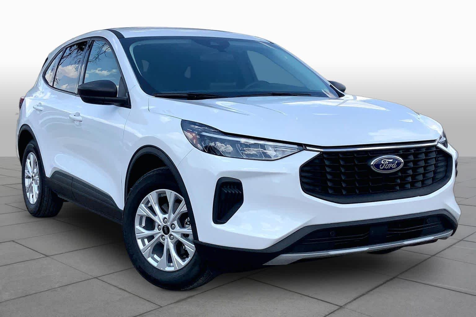 Used 2025 Oxford White Ford Active image 3