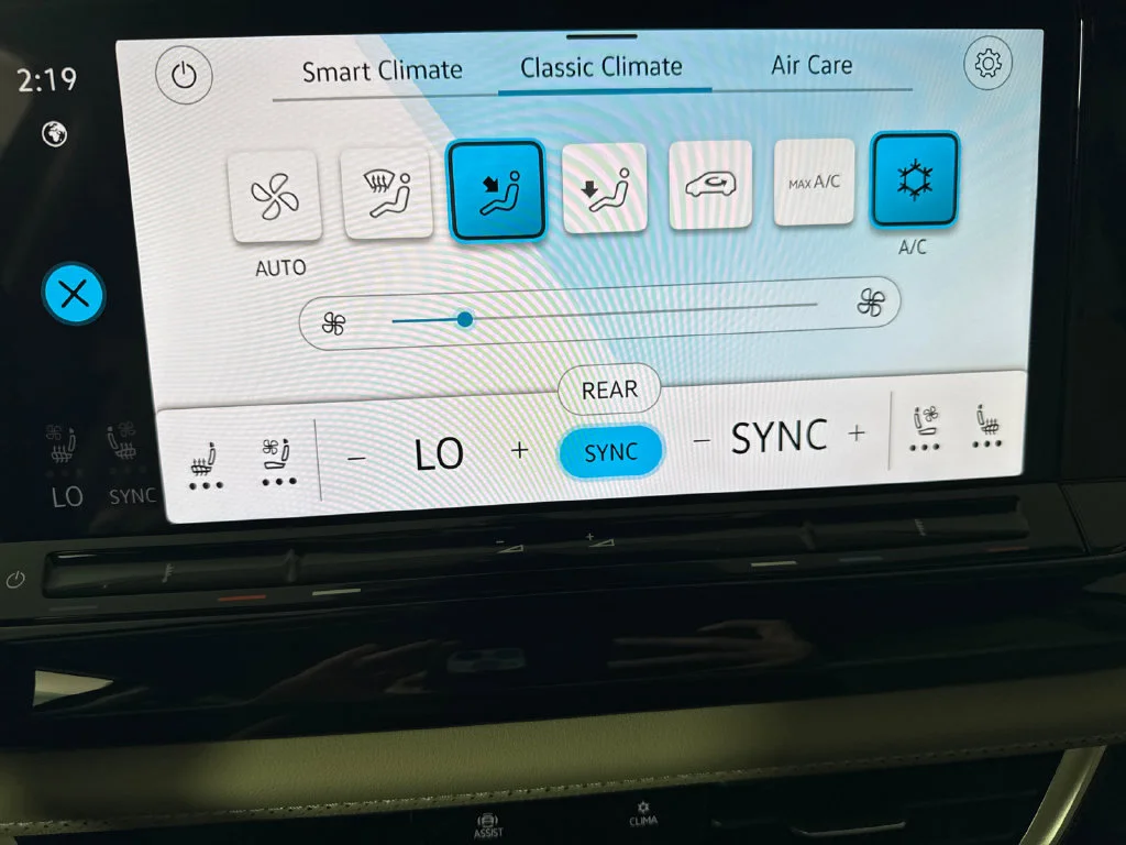 New 2026 Black Volkswagen SE w/Technology image 22