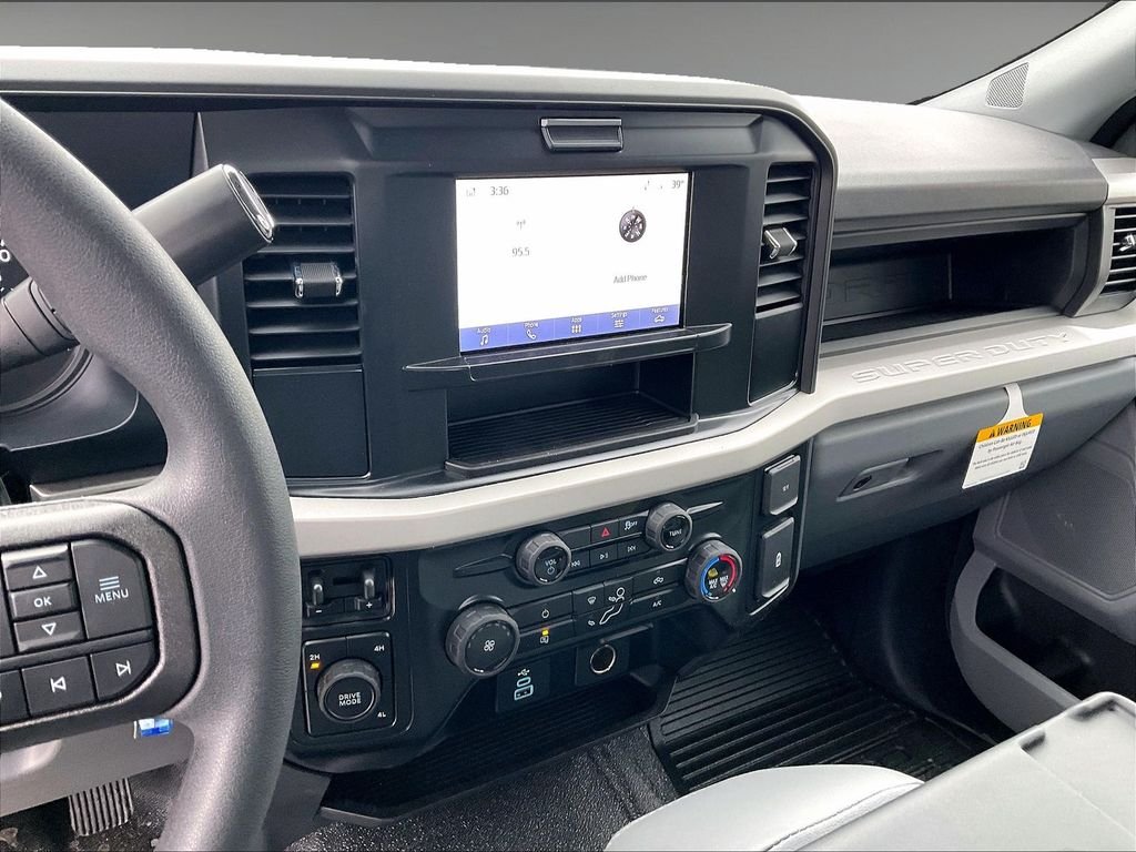 New 2026 Oxford White Ford XL image 13