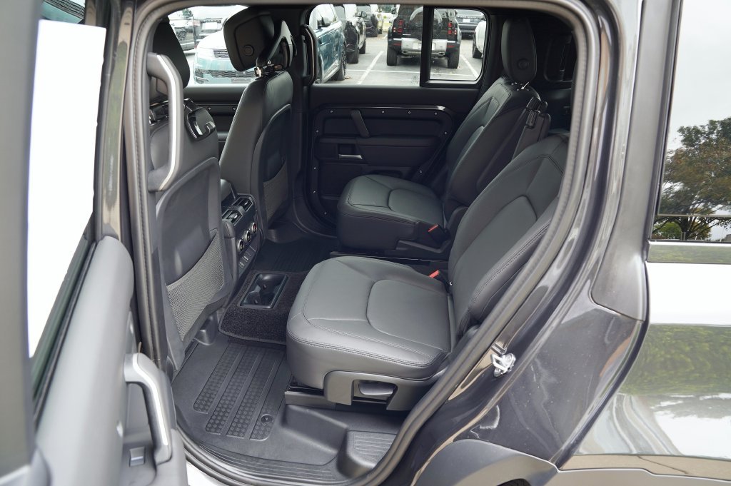 New 2026 Carpathian Grey Land Rover S image 31