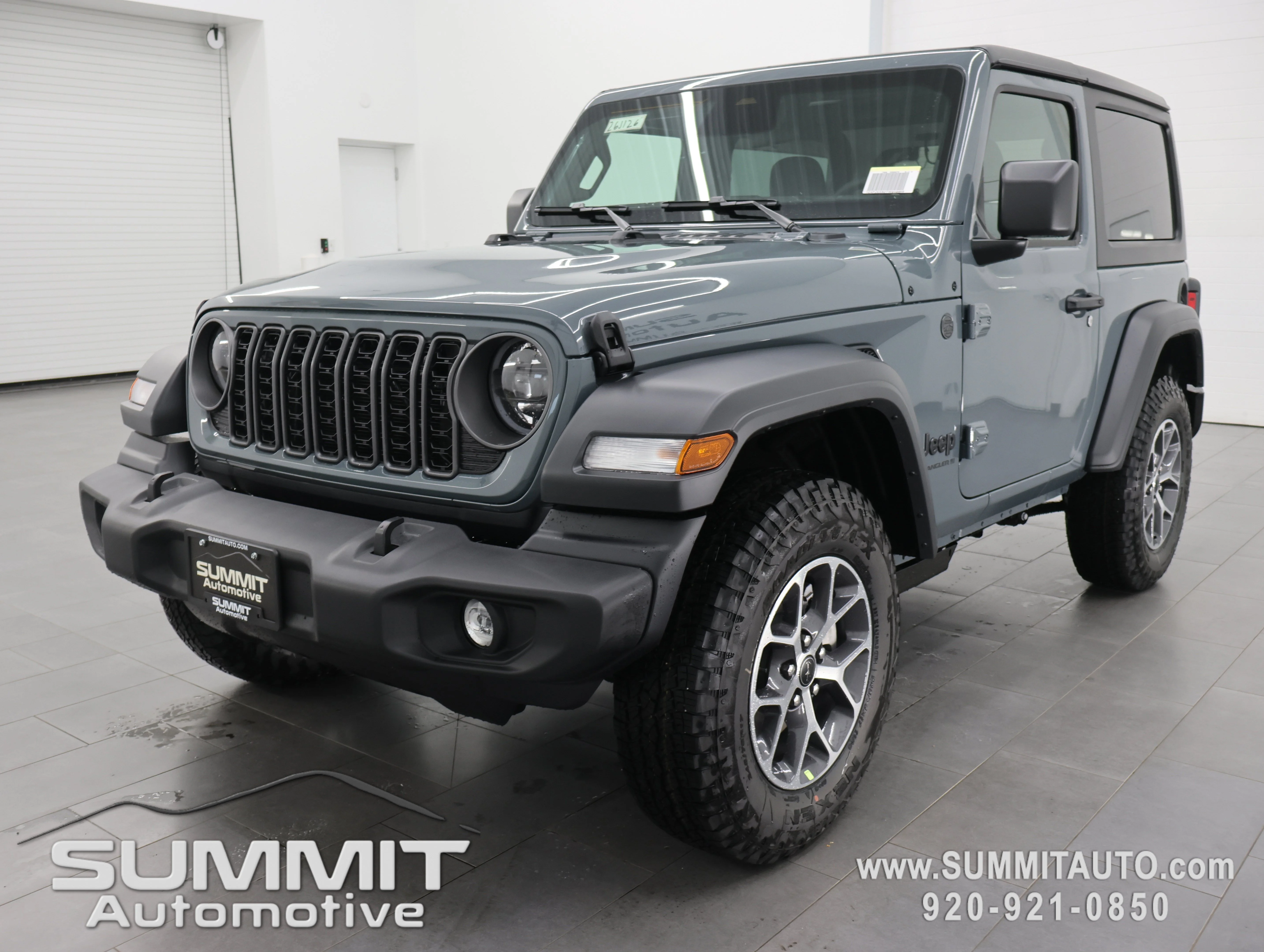 New 2026 Anvil Clear-Coat Exterior Paint Jeep Sport S image 6