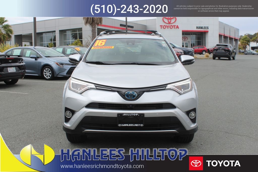 Used 2016  Toyota Limited image 4