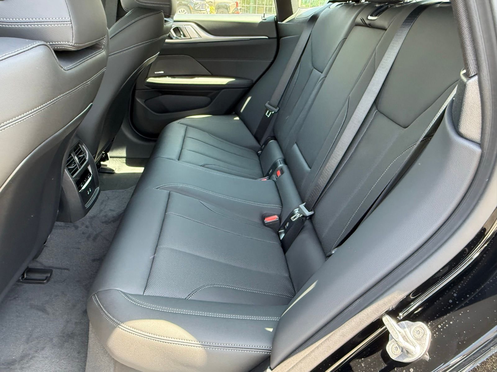 2026 BMW i4 40 - Photo 31