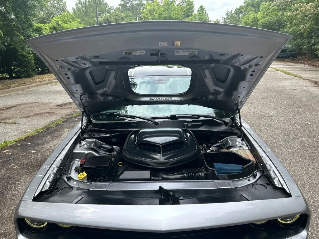 Used 2016 Silver Dodge R/T Shaker image 12