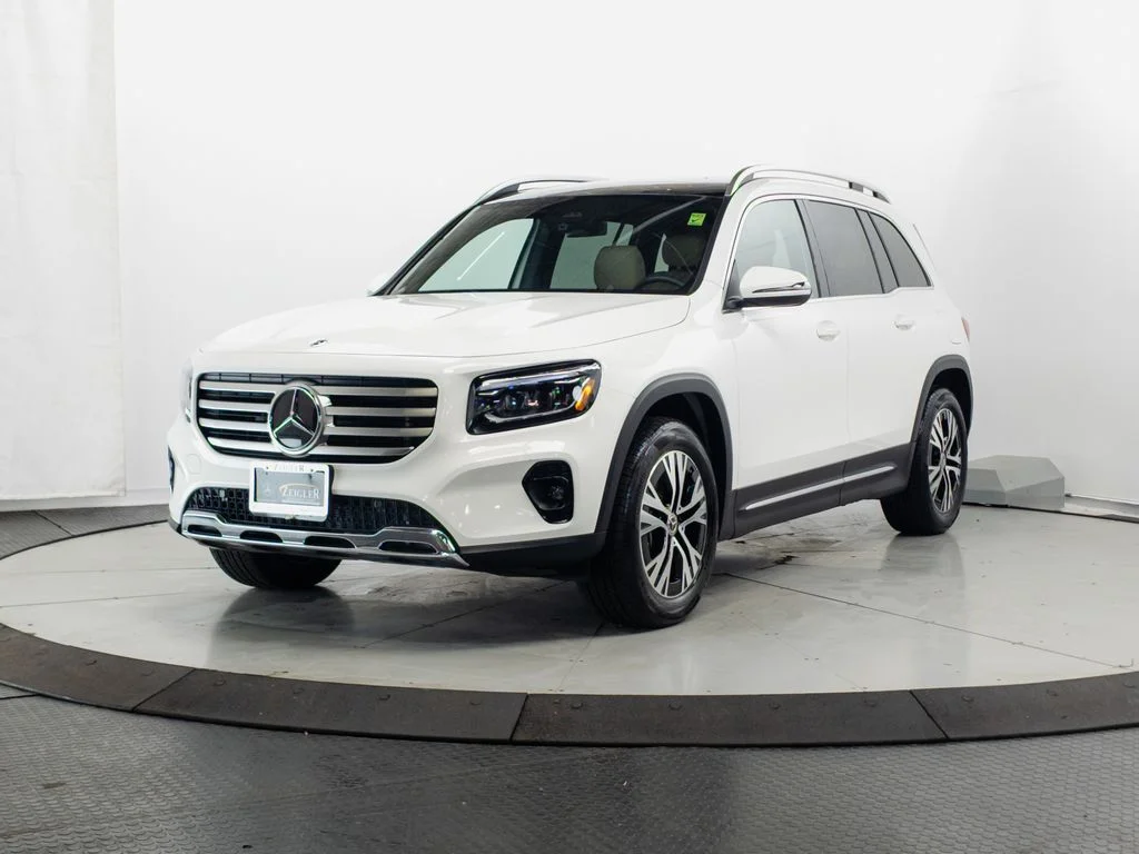 Certified Used 2026 Polar White Mercedes-Benz GLB 250 image 3