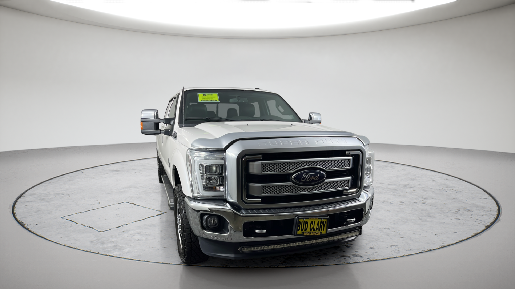 Used 2015 White Platinum Clearcoat Metallic Ford Platinum image 16