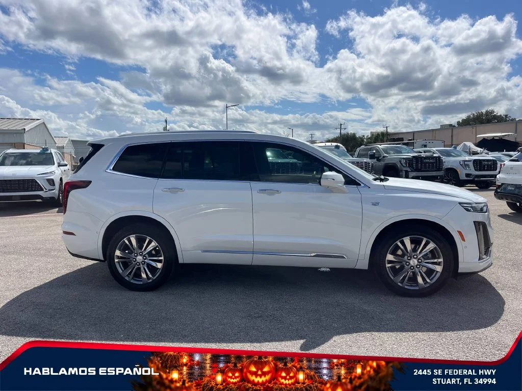 Used 2023 CRYSTAL WHITE TRICOAT Cadillac AWD Premium Luxury image 8