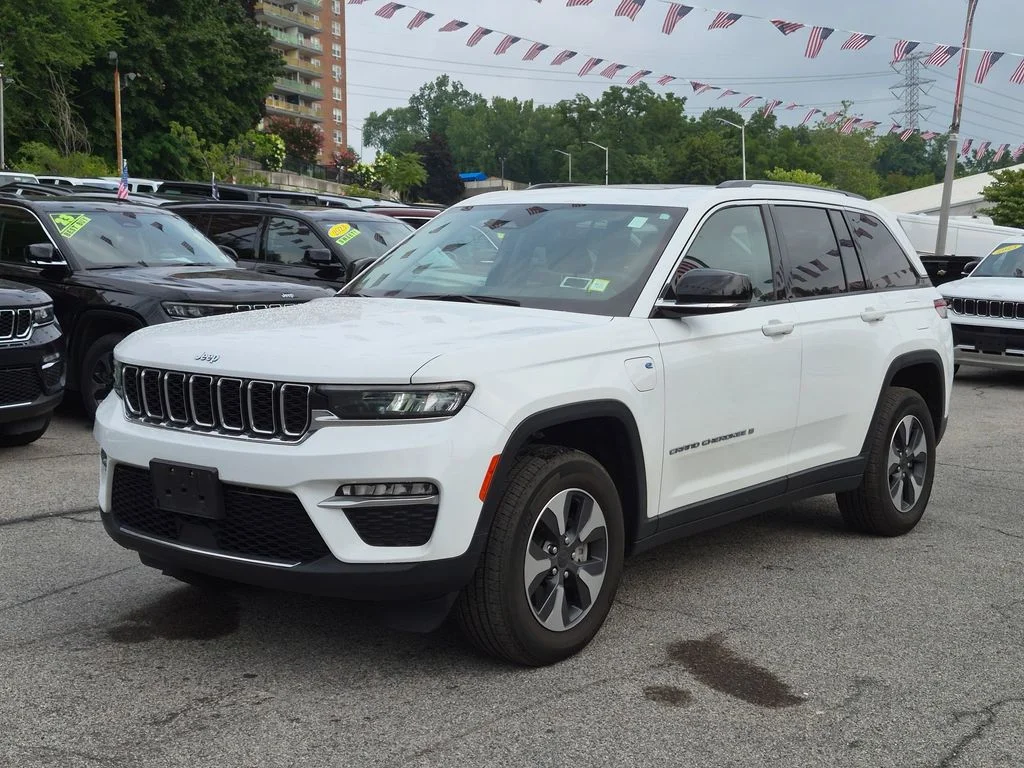 Used 2023 White Jeep 4xe image 1