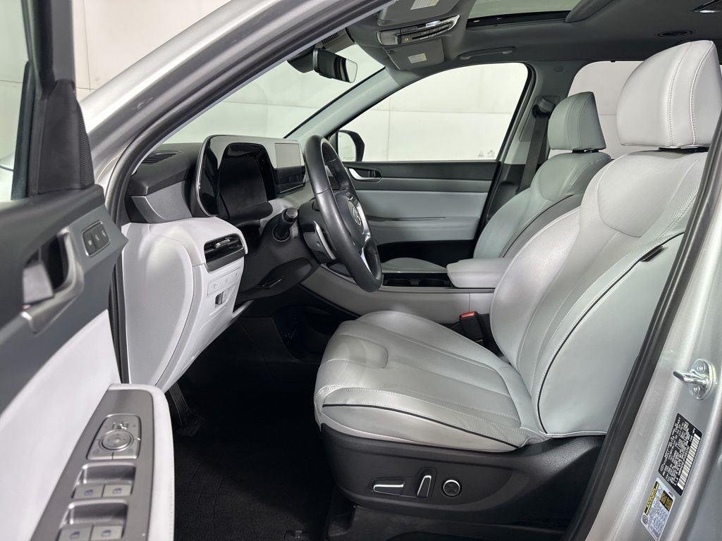Used 2023 Silver Hyundai SEL image 26