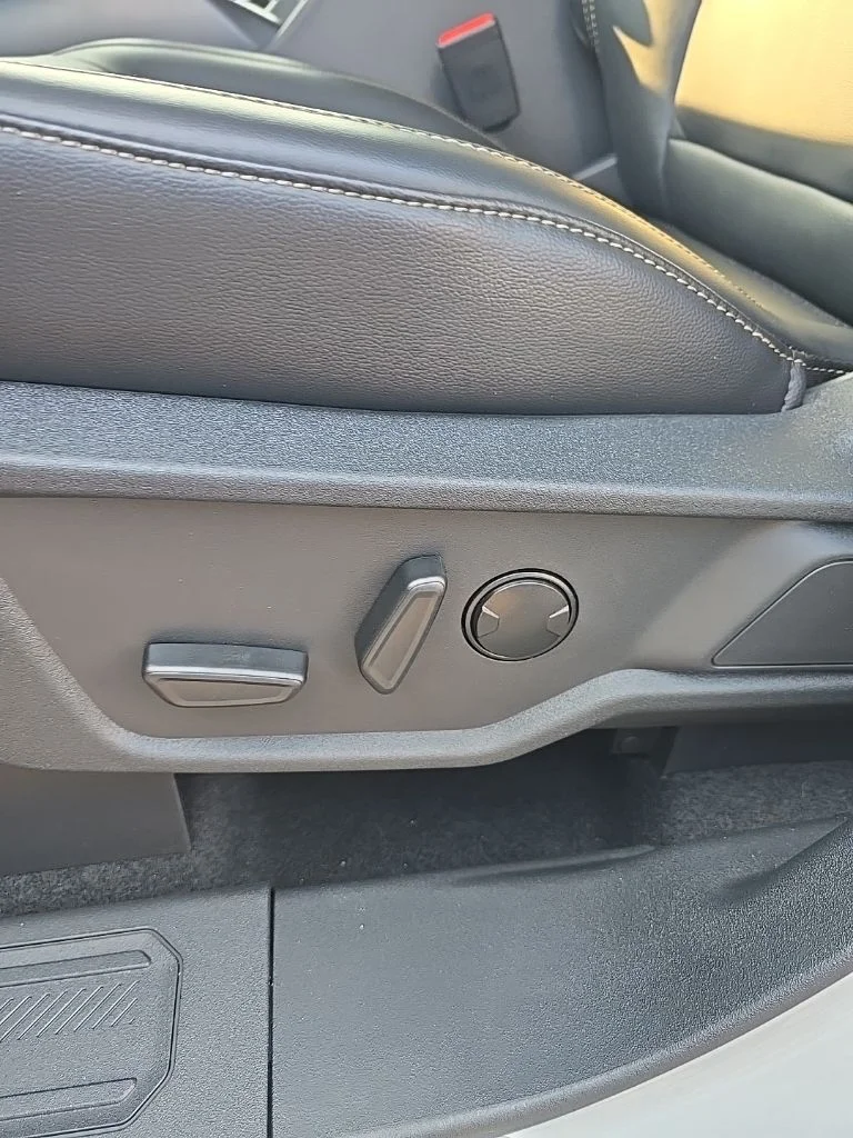 New 2026 Avalanche Gray Ford Badlands® image 24