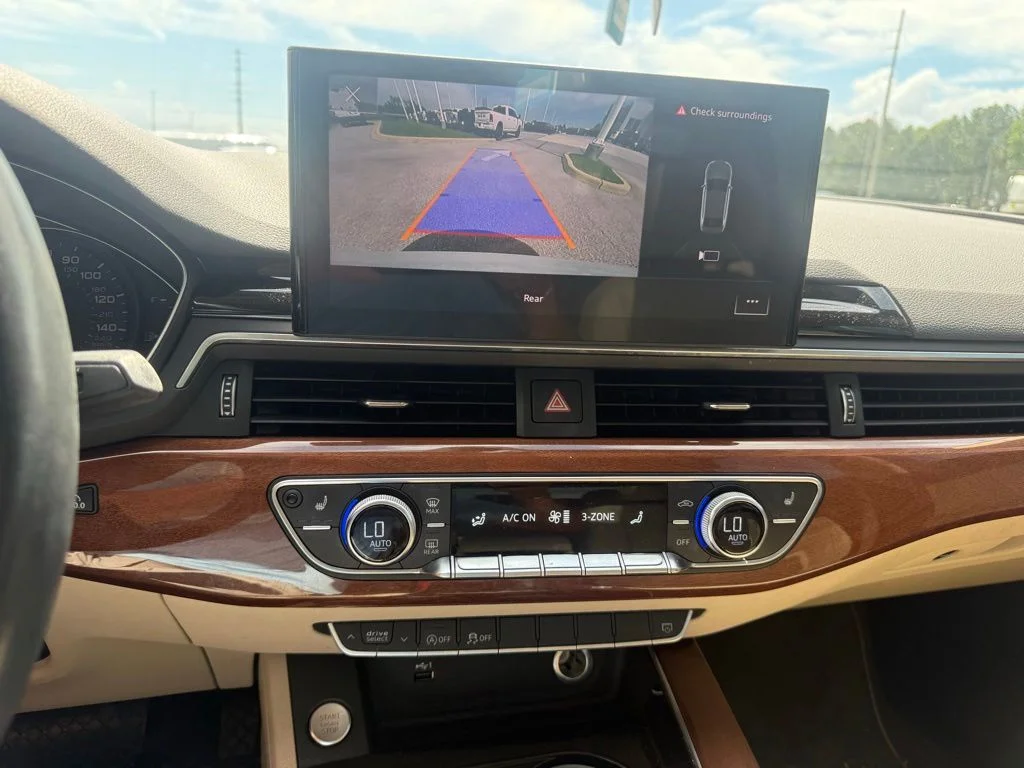 Used 2020 White Audi 40 Premium image 8