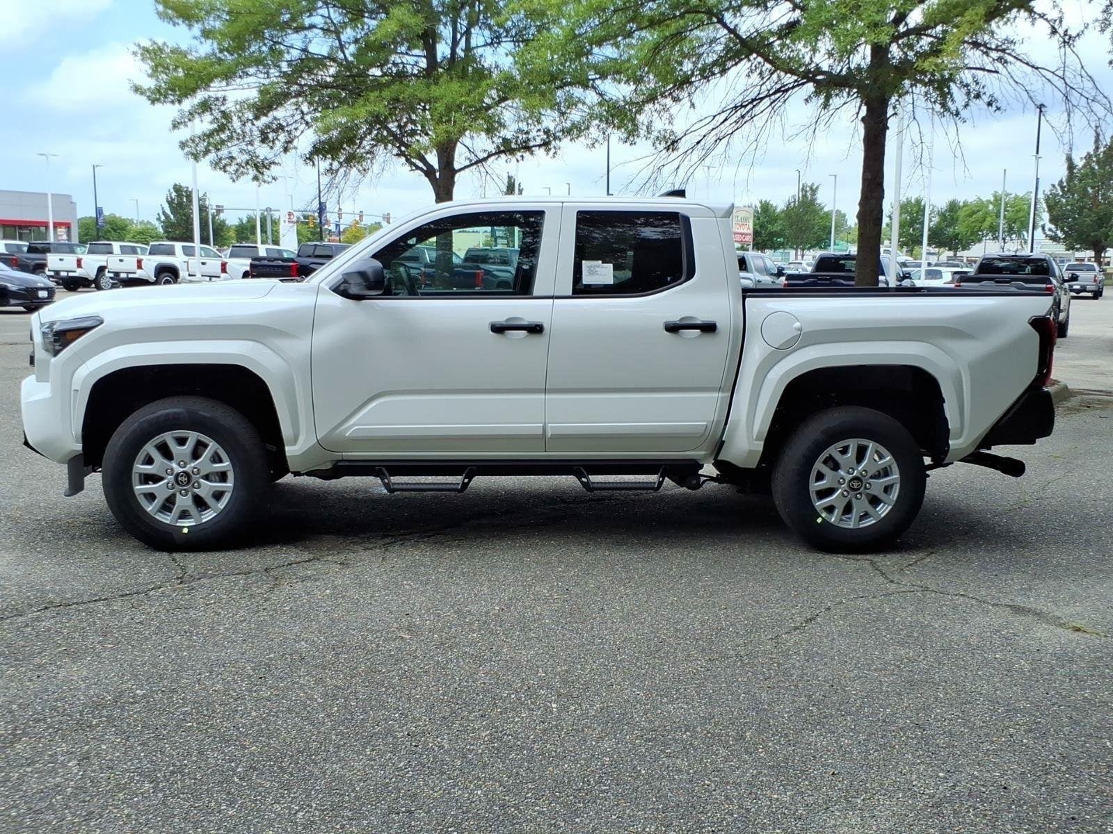 New 2026 Ice Cap Toyota SR image 3