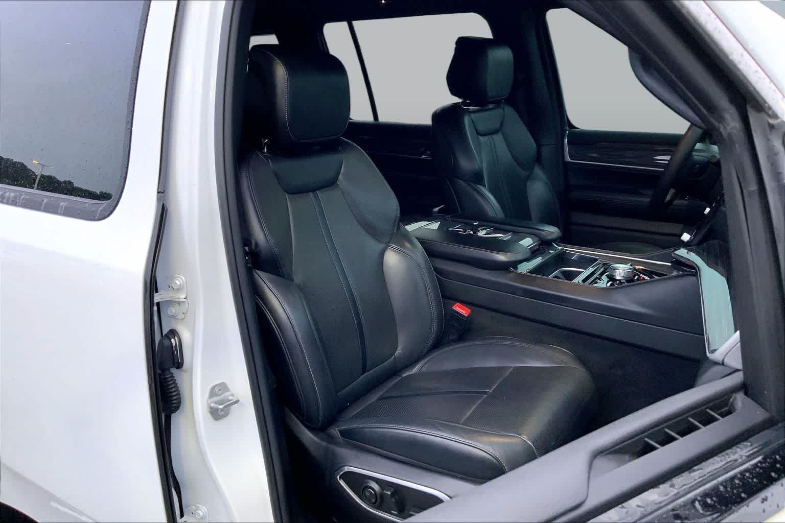 Used 2022 Bright White Clearcoat Jeep Series III image 9