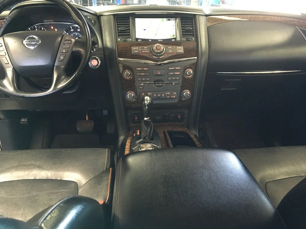 Used 2020 Silver Nissan SL image 27