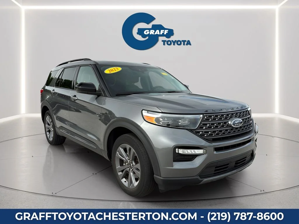 Used 2023 Gray Ford XLT image 3