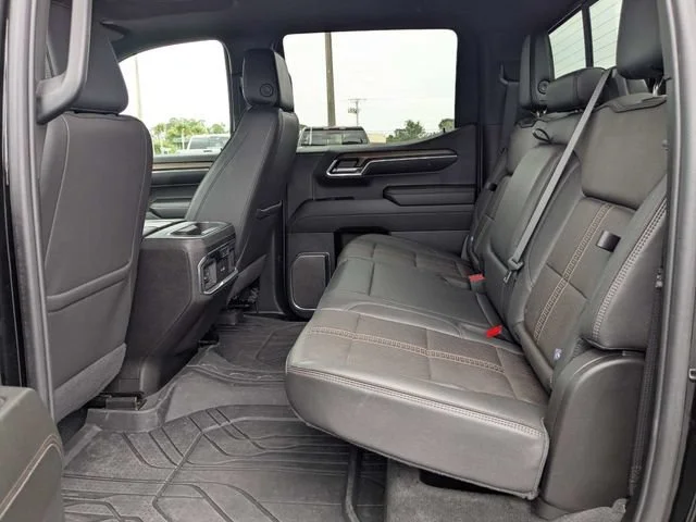Used 2024 Black Chevrolet High Country image 13