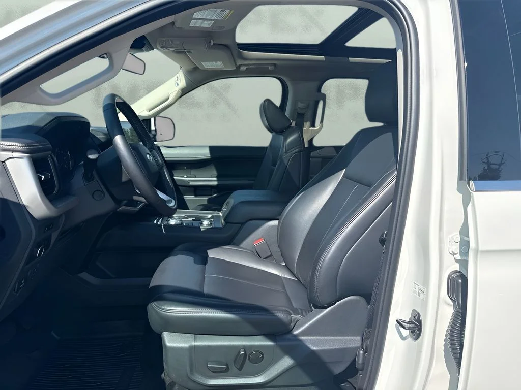 Used 2024 White Ford XLT image 5