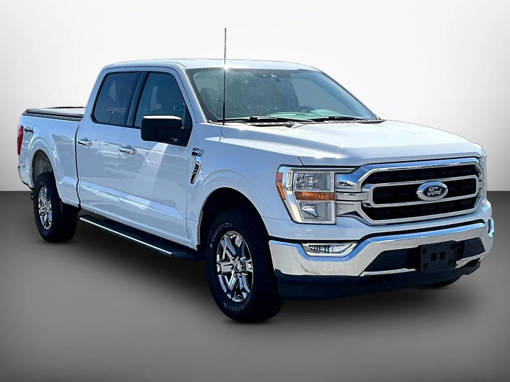 Used 2022 White Ford XLT image 1