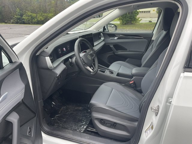 New 2026 Pure White Volkswagen 2.0T SE image 11