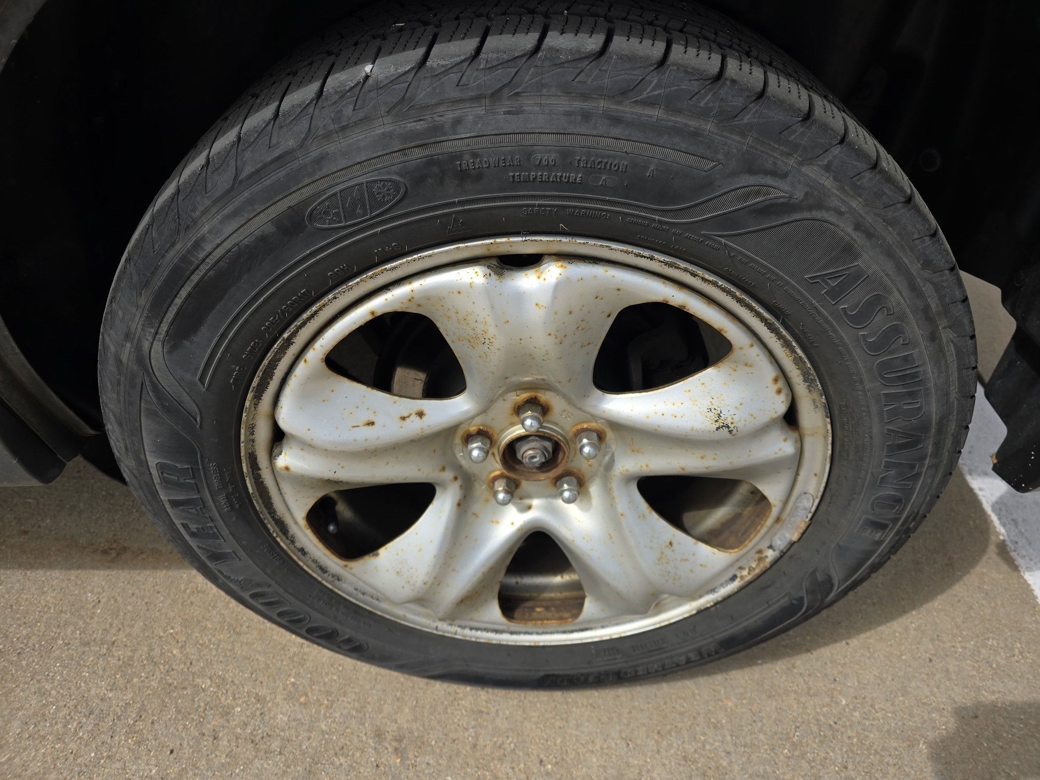 Used 2014 Burnished Bronze Metallic Subaru 2.5i image 9