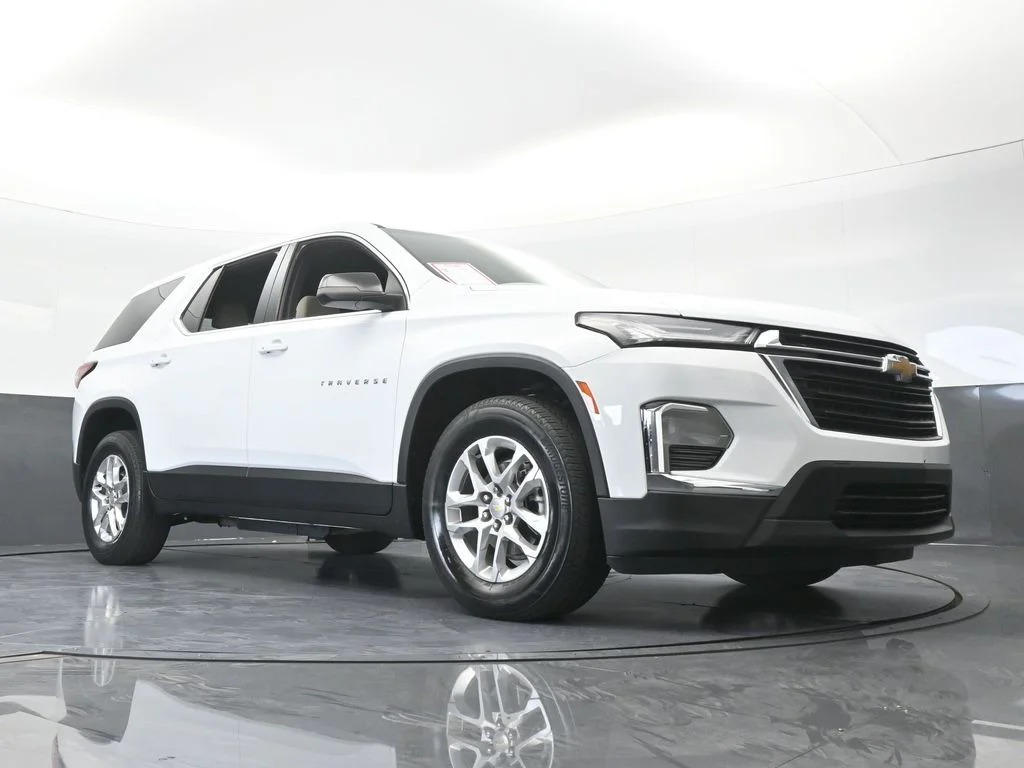 Used 2022 Summit White Chevrolet LS image 59
