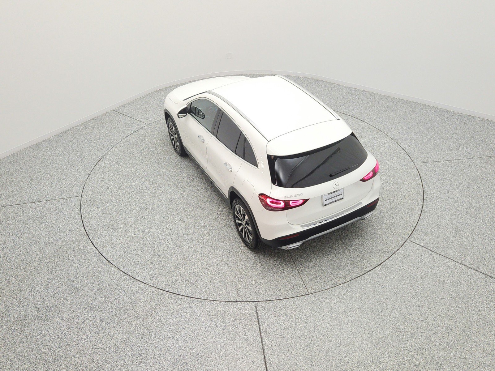 Used 2023 Polar White Mercedes-Benz GLA 250 SUV image 15