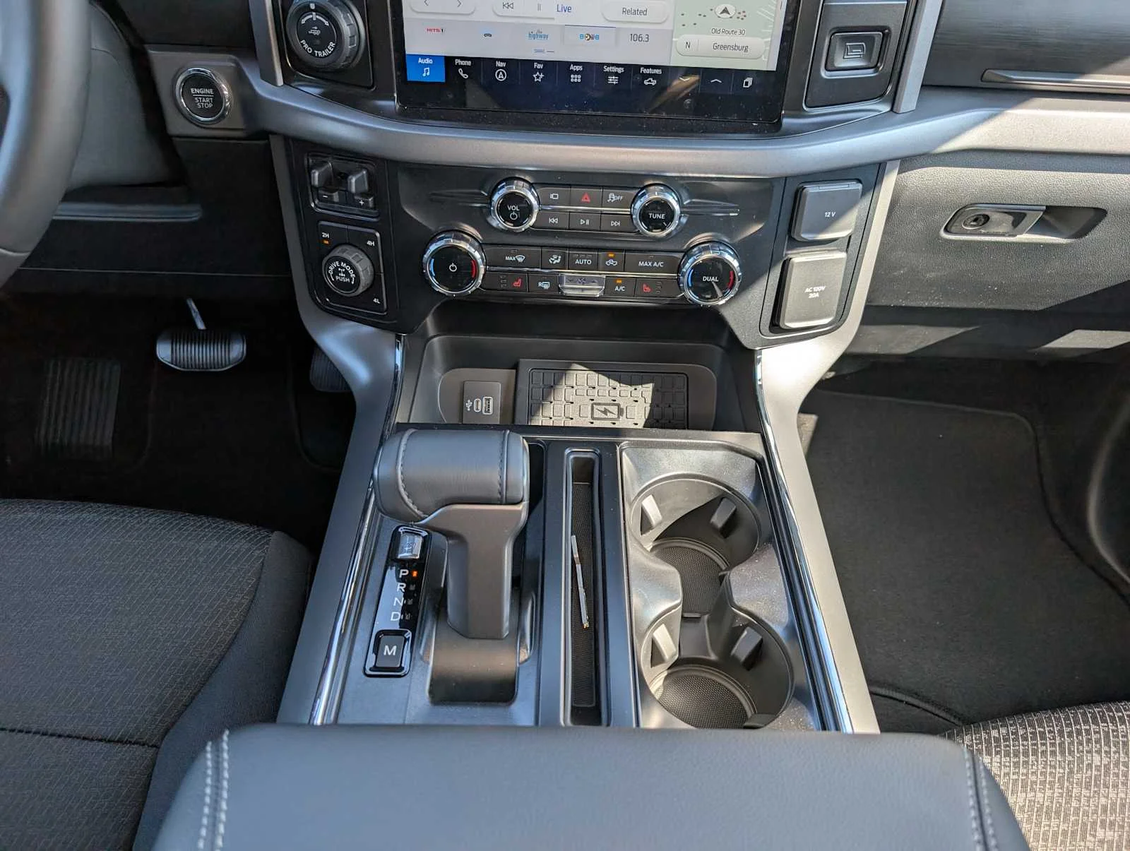 New 2026 Carbonized Gray Metallic Ford XLT image 13