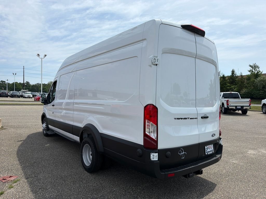 New 2026 Oxford White Ford Cargo Van image 4