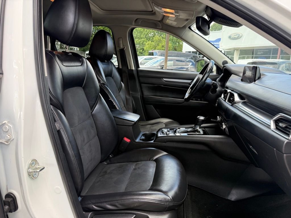 Used 2017 White Mazda Touring image 30