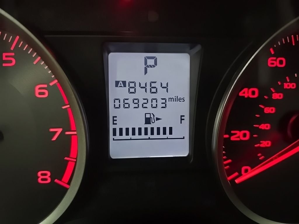 Used 2018 White Subaru 2.5i image 24