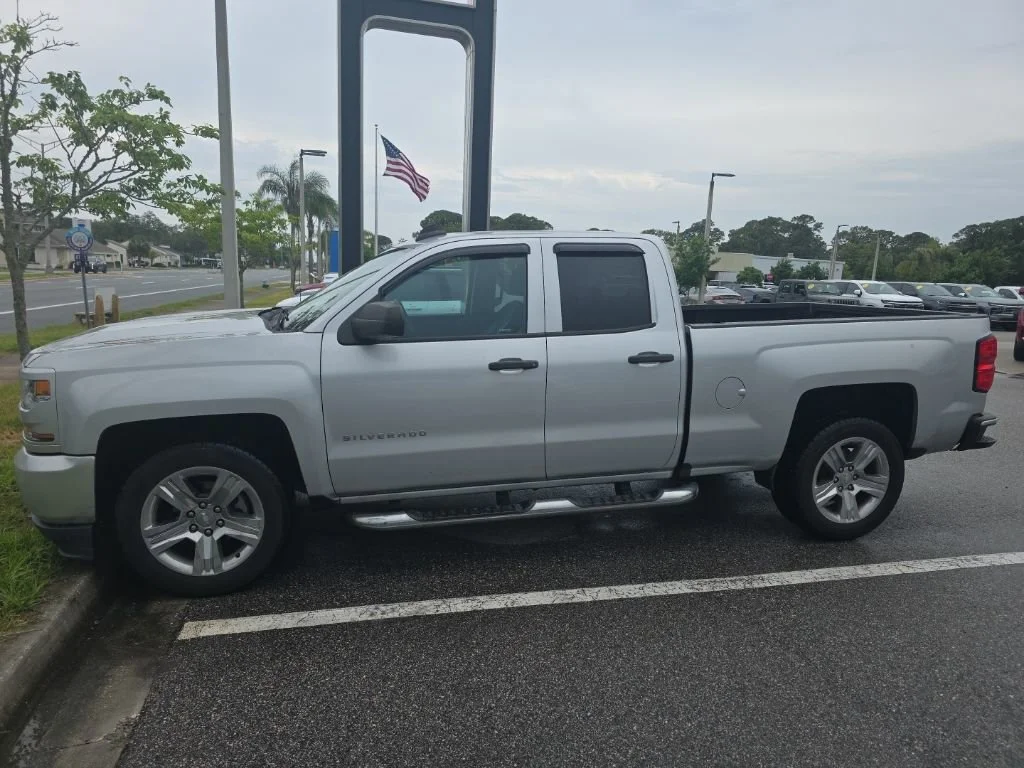 2018 Chevrolet Silverado 1500 Custom Double Cab Std Box's photo