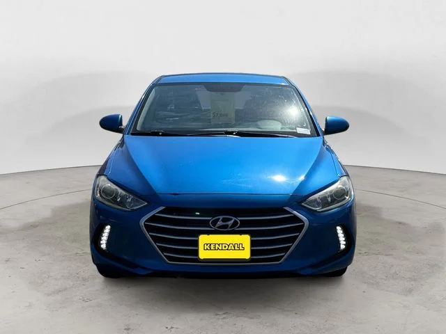 Used 2017 Blue Hyundai SE image 2
