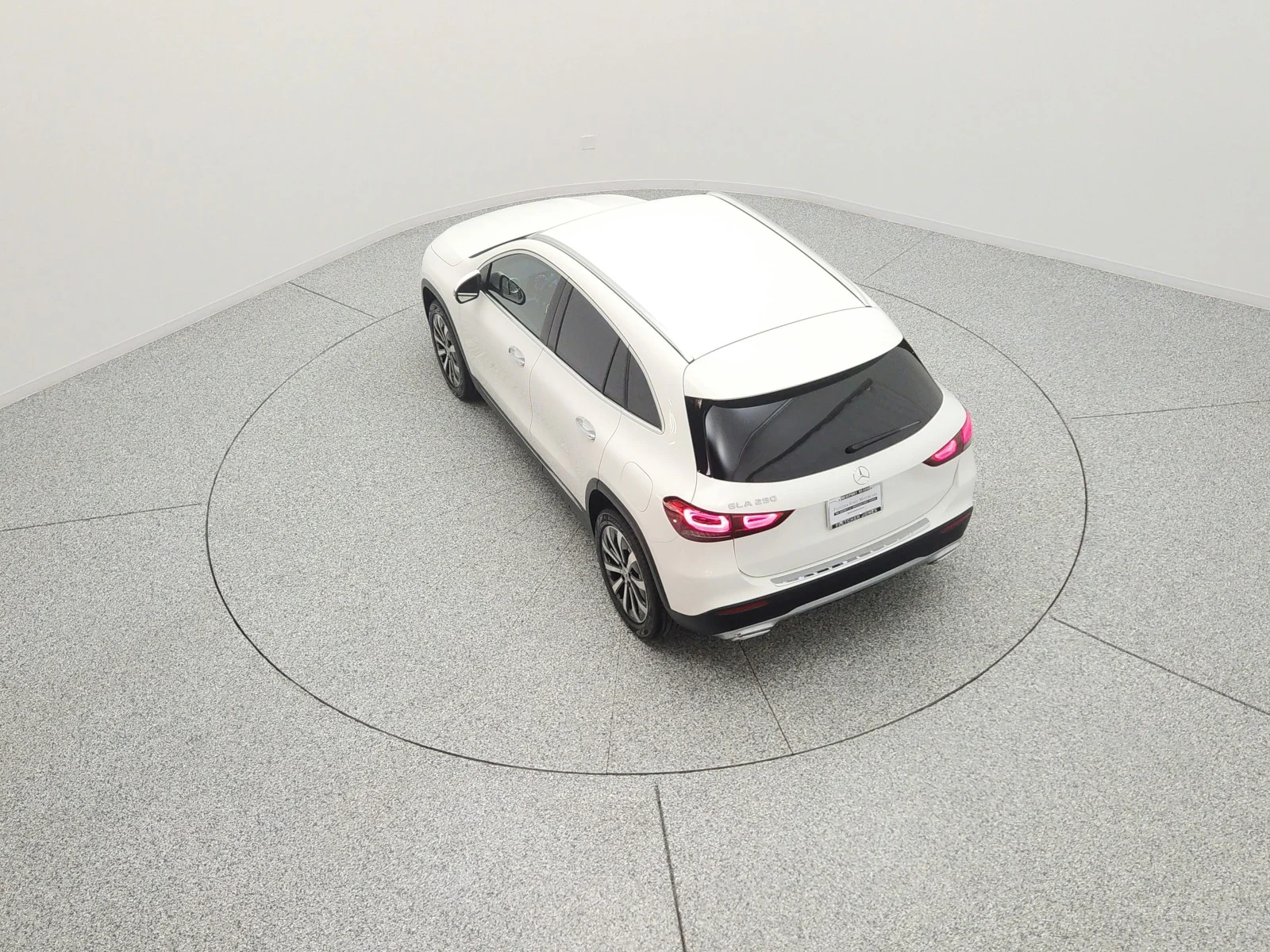 Used 2023 Polar White Mercedes-Benz GLA 250 SUV image 15