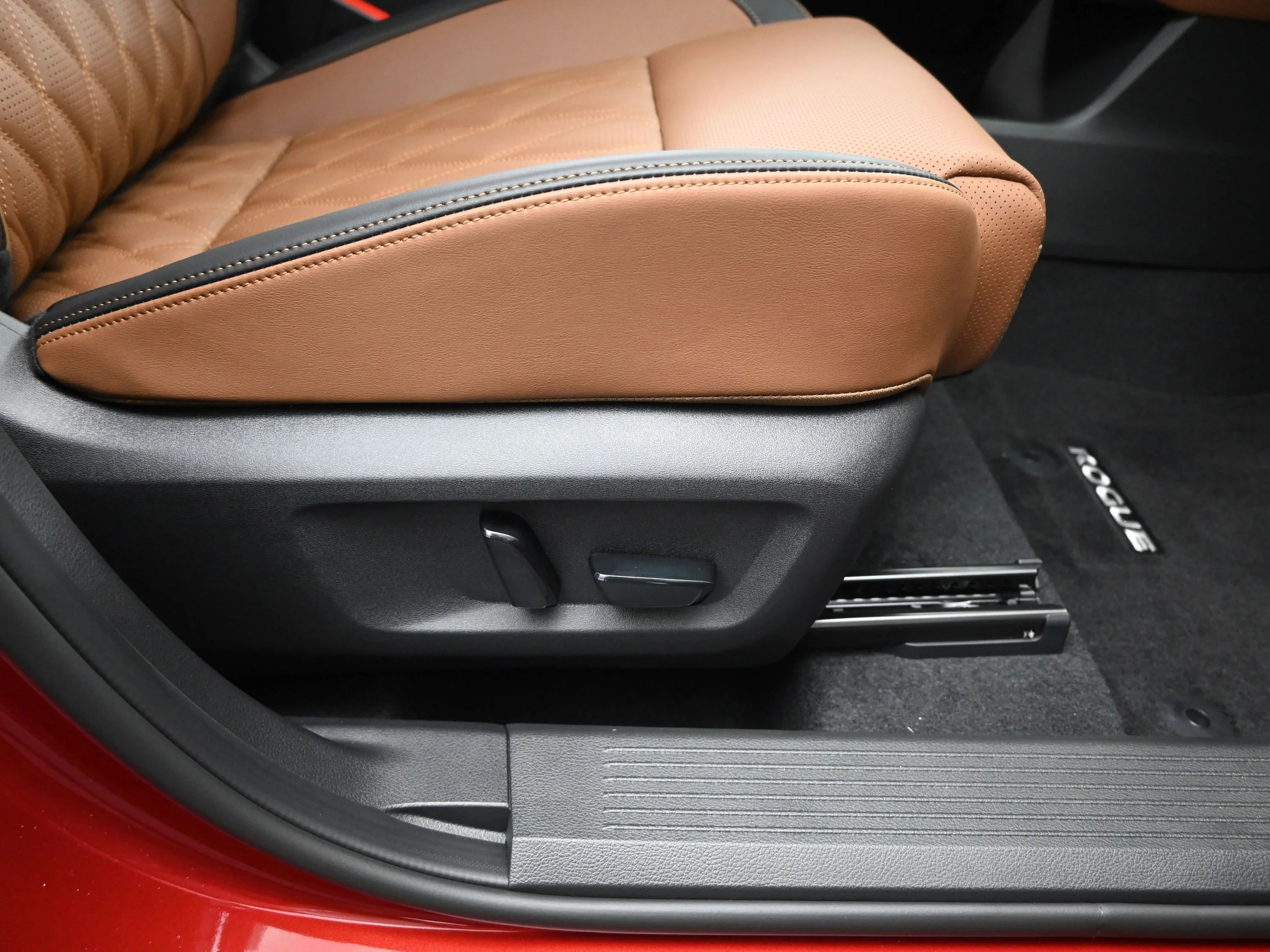 New 2026 Scarlet Ember Tintcoat Nissan Platinum image 15
