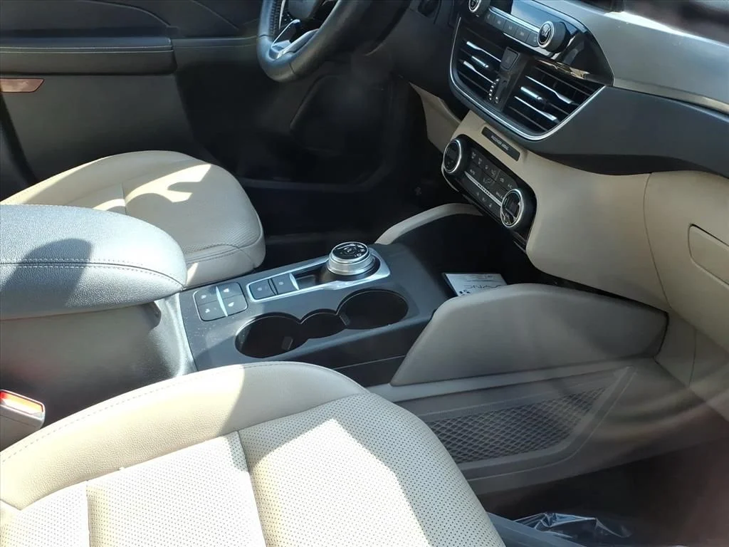 Used 2021 Silver Ford Titanium image 22