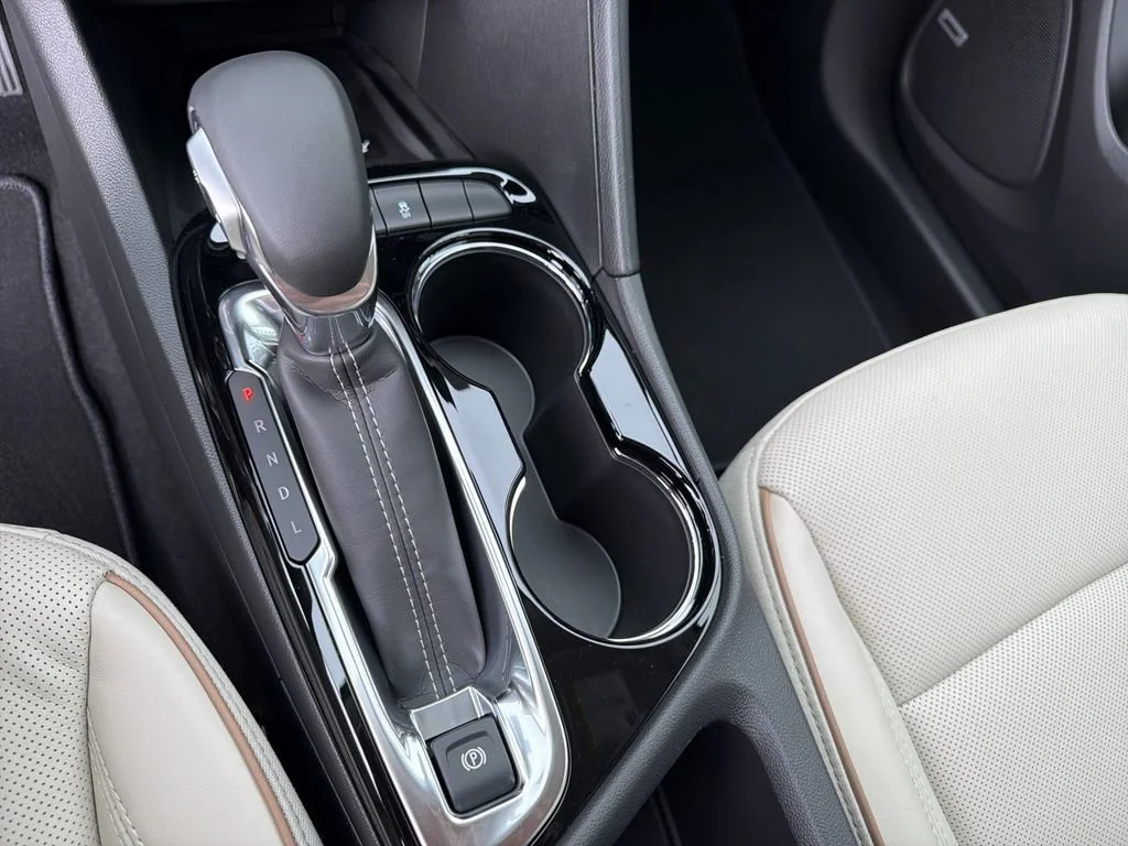 New 2026 White Frost Tricoat Buick Avenir image 24