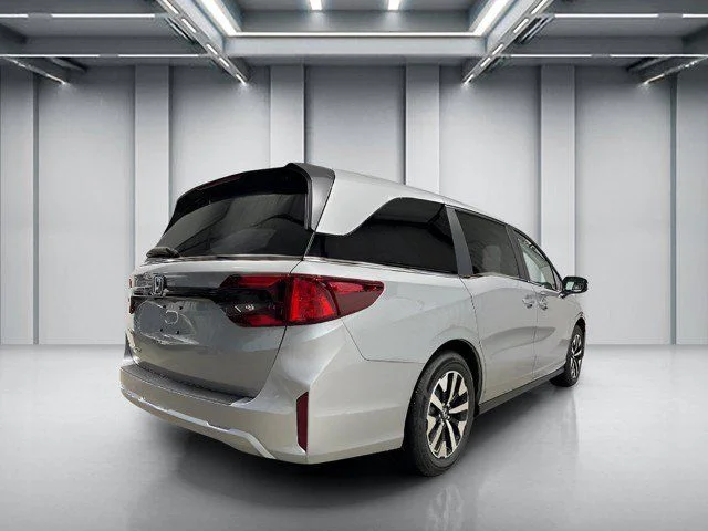 New 2026 Solar Silver Metallic Honda EX-L image 5