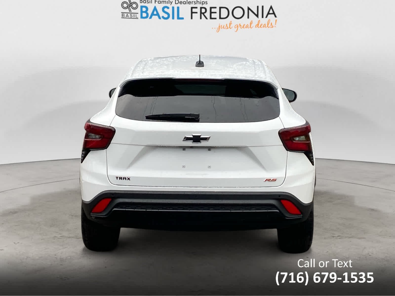 Used 2026 Summit White Chevrolet 1RS image 8