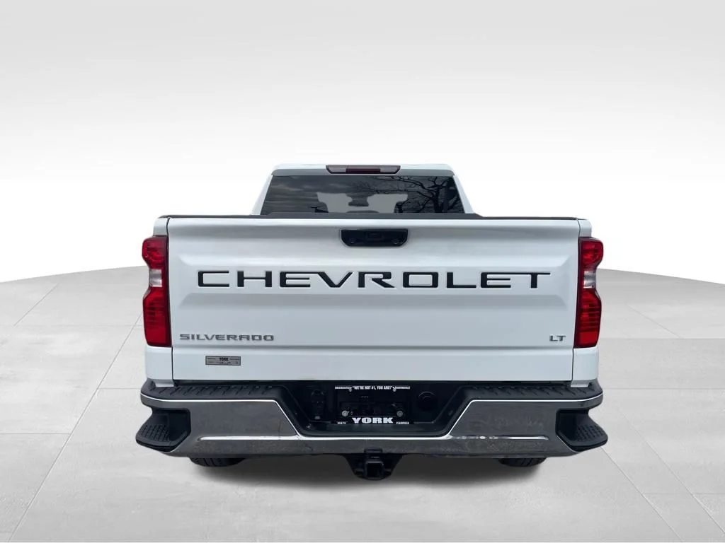 Used 2023 White Chevrolet LT image 4