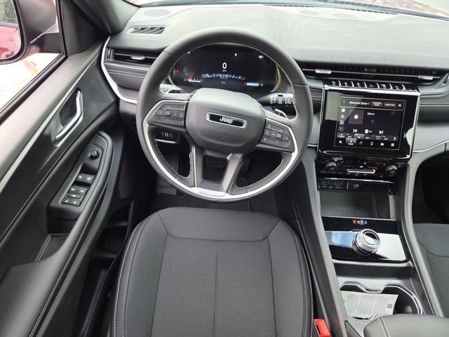 New 2026 Velvet Red Pearl-Coat Exterior Paint Jeep Laredo image 5