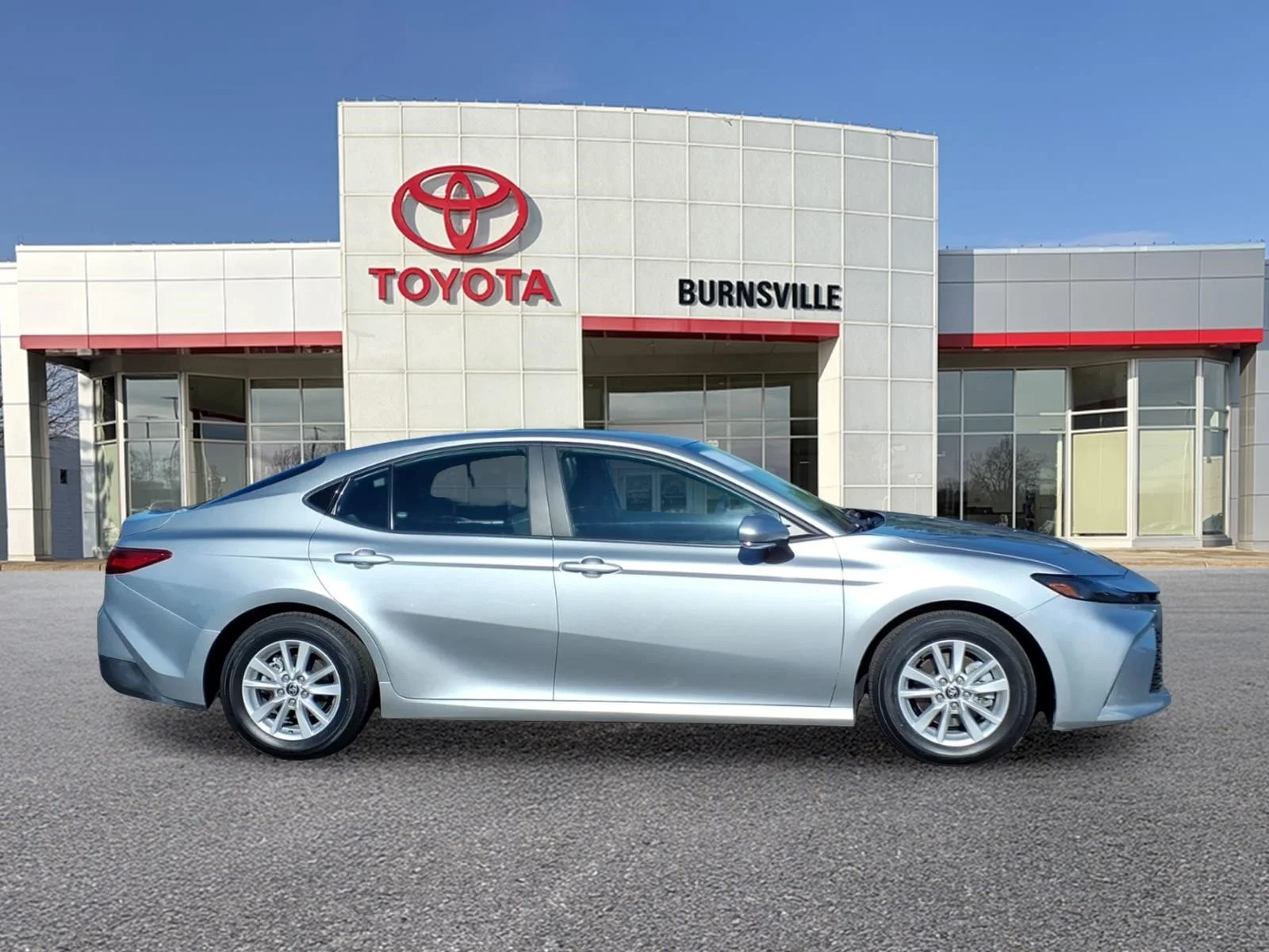 Used 2025 Toyota Camry LE with VIN 4T1DAACK1SU094544 for sale in Burnsville, Minnesota