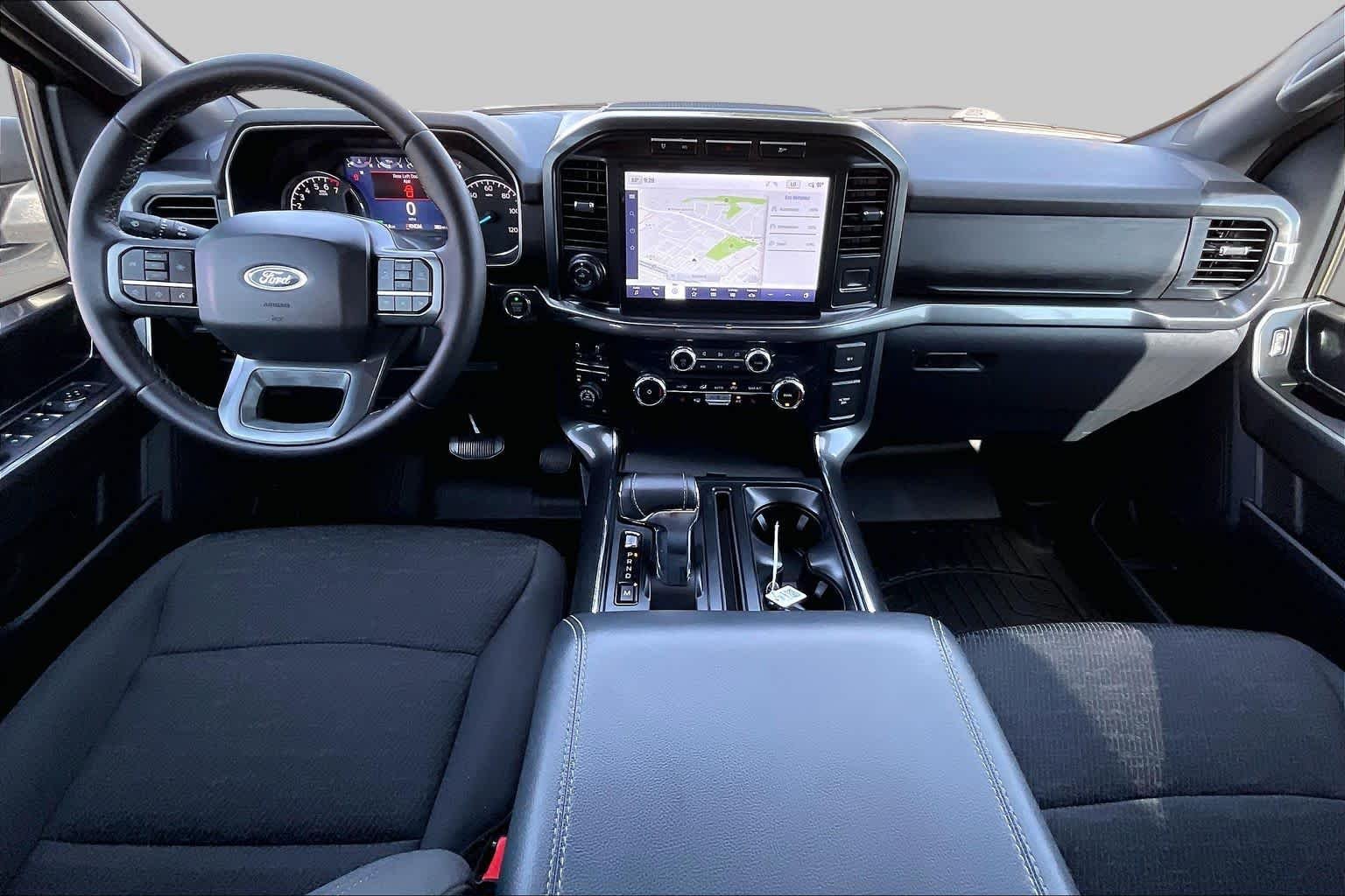 Used 2023 Avalanche Gray Ford XLT image 27