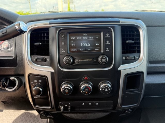 Used 2018 Bright White Clearcoat Ram SLT image 16