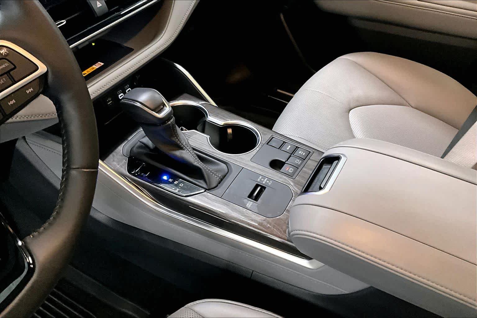 Used 2023 Celestial Silver Metallic Toyota Platinum image 16