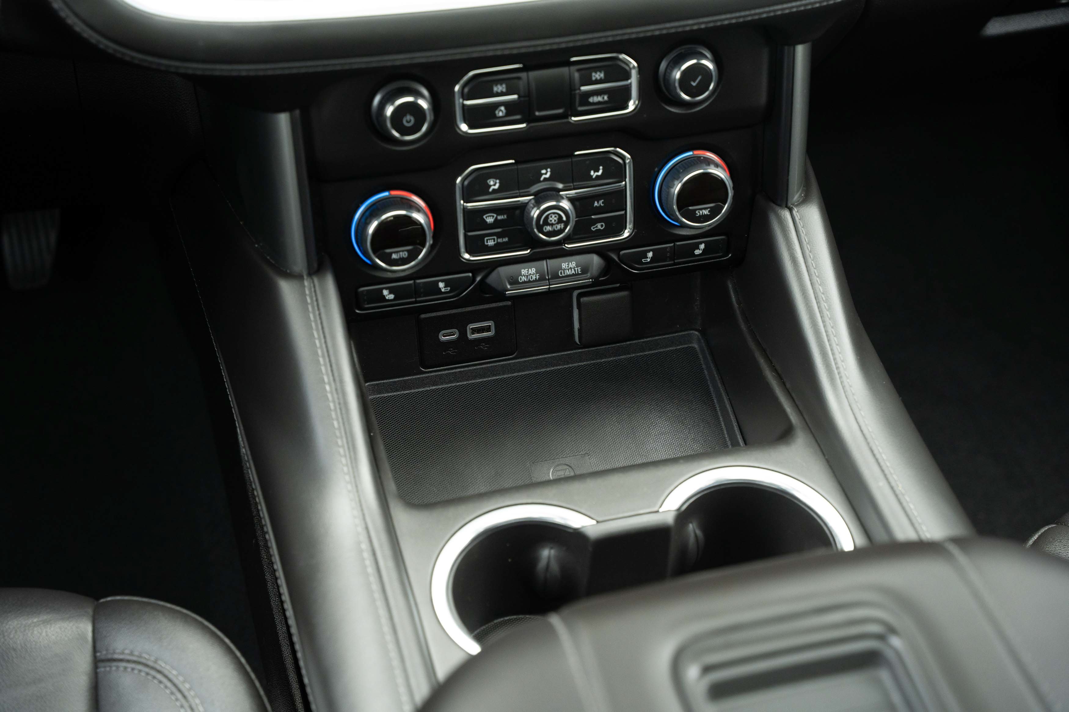 Used 2022 Iridescent Pearl Tricoat Chevrolet LT image 13